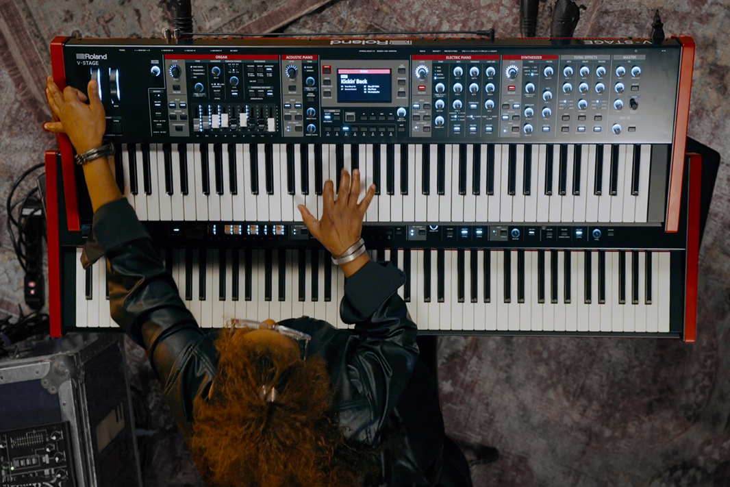 Roland V-STAGE 76