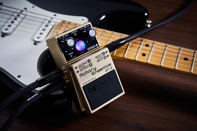 <b>BOSS RT-2 pedal compacto Rotary Ensemble</b>