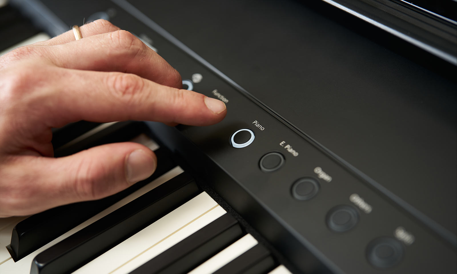 <b>Roland FP-40 Black Piano Digital Port&aacute;til com WI-FI nova app PIANO SPHERE NEW!</b>